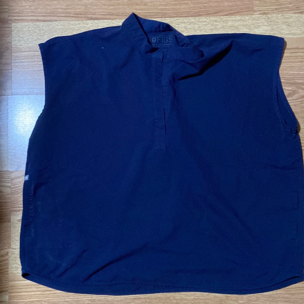 xxl figs scrub top